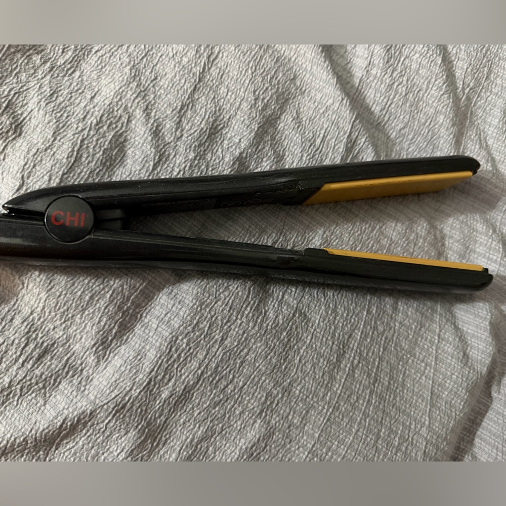 CHI Professional Black and Gold Hair Straightener